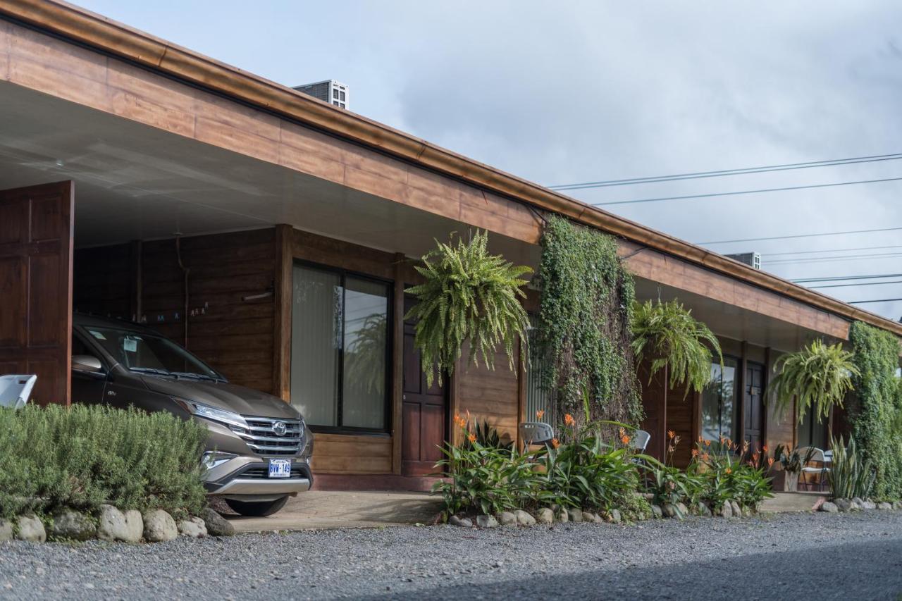 Aparthotel Cabanas Del Rio La Fortuna Exterior foto